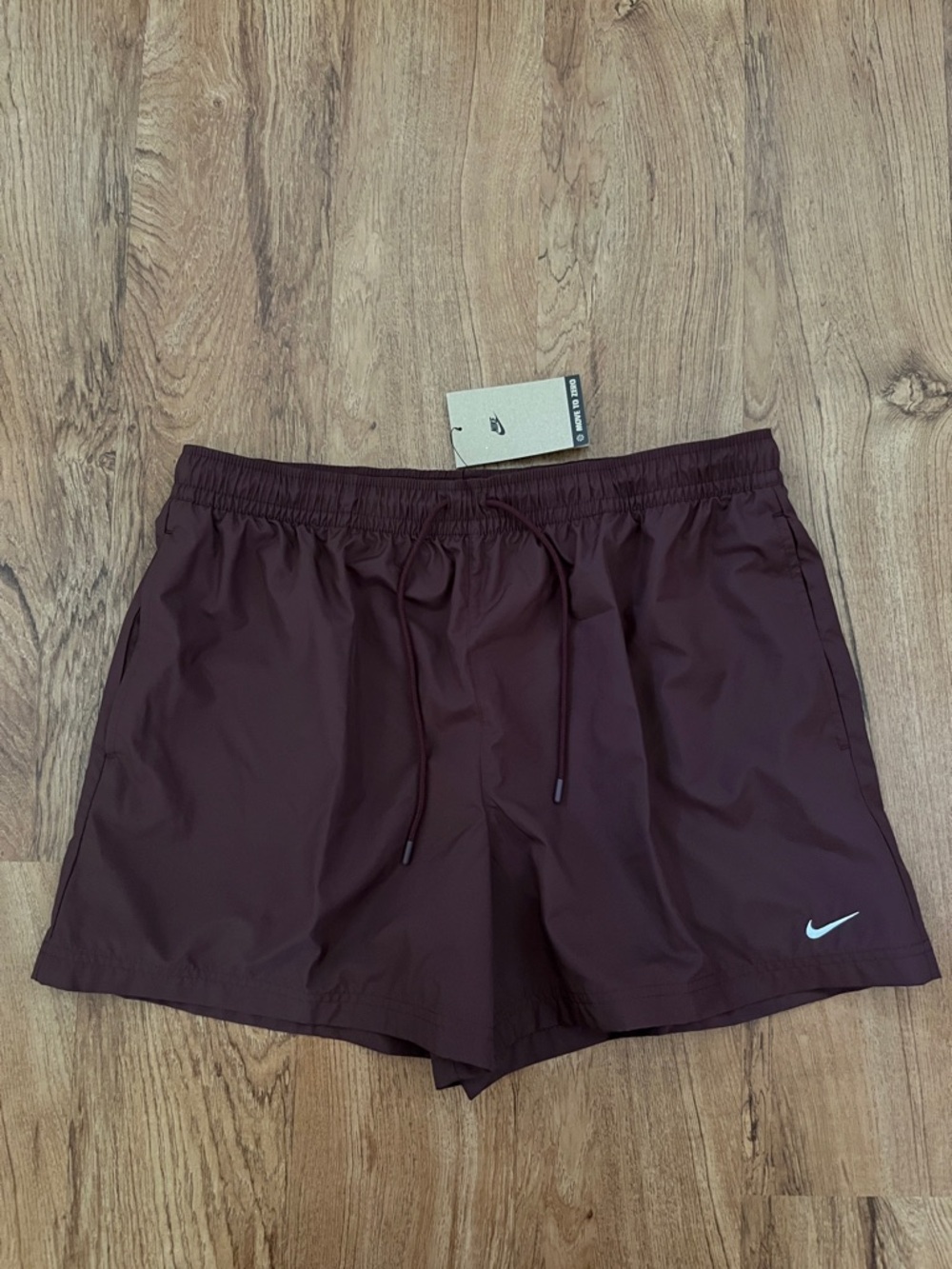 NWT Nike Sportswear Classic Woven Mid-Rise Shorts - Picture 4 of 12